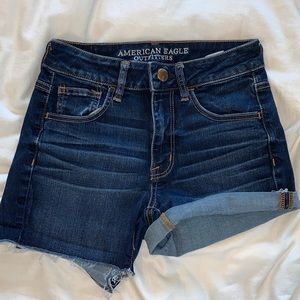 AMERICAN EAGLE HIGH WAISTED JEAN SHORTS SIZE 4